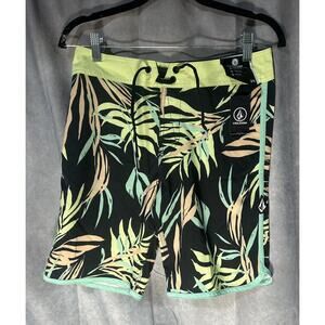 NWT Volcom Bleeding Leaf Mod Tech Black 4 Way Stretch Boys Size 18 (M 29)